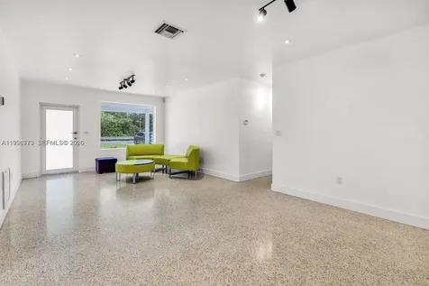 1040 N Royal Poinciana Boulevard Miami Springs FL 33166