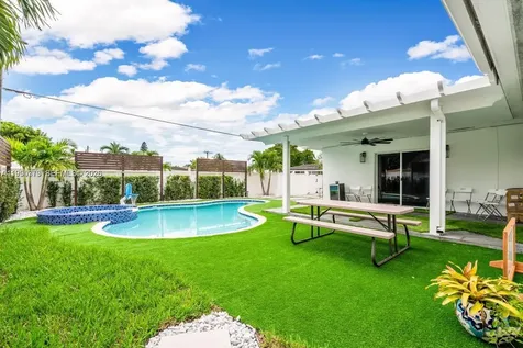 1040 N Royal Poinciana Boulevard Miami Springs FL 33166