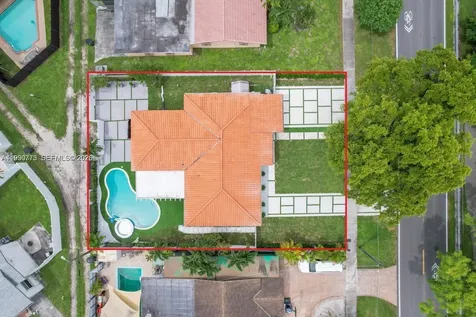 1040 N Royal Poinciana Boulevard Miami Springs FL 33166