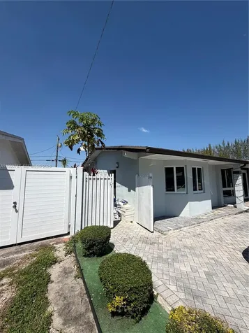 8235 SW 41st Terrace Miami FL 33155