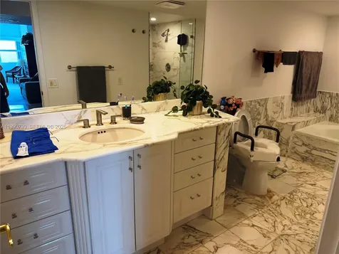 4900 N Ocean Boulevard Lauderdale By The Sea FL 33308