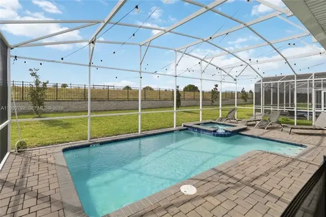 9114 Sommer Davenport FL 33896
