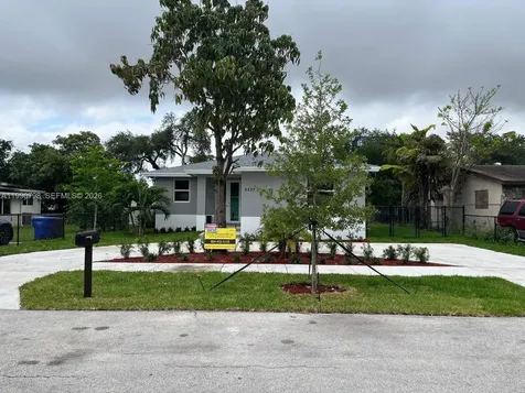 6237 Lincoln Street Hollywood FL 33024