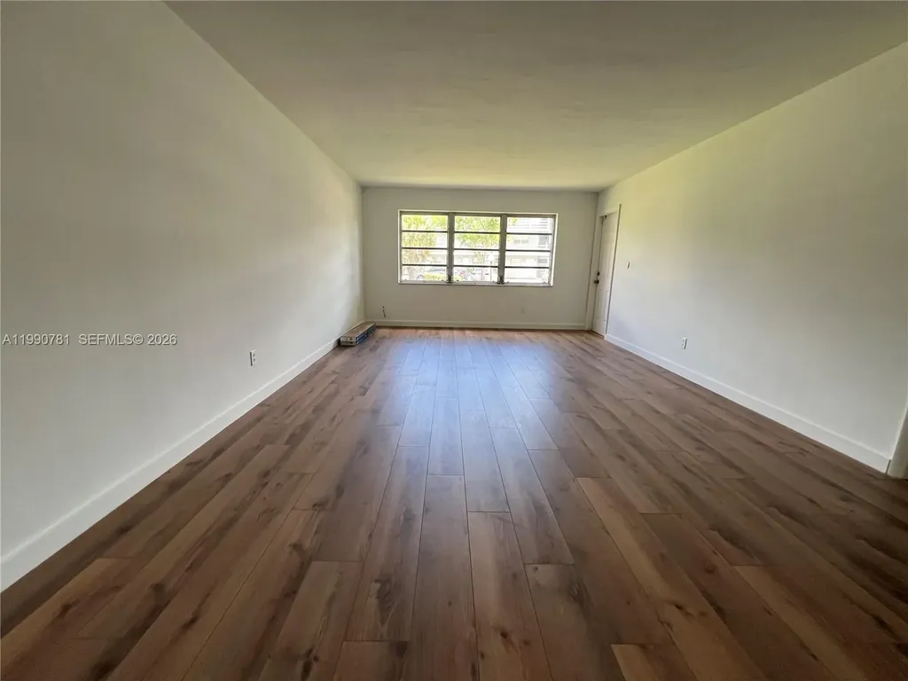 1540 NE 191st Street Miami FL 33179