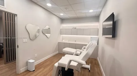 2820 NE 214th Street Aventura FL 33180