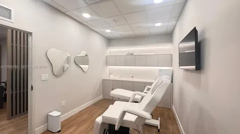 2820 NE 214th Street Aventura FL 33180
