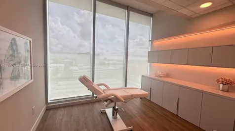 2820 NE 214th Street Aventura FL 33180