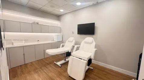 2820 NE 214th Street Aventura FL 33180