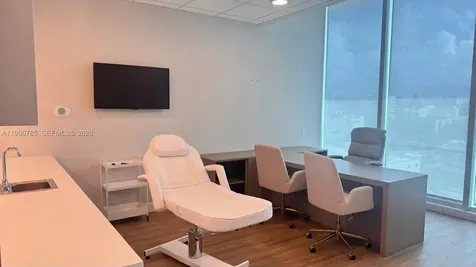 2820 NE 214th Street Aventura FL 33180
