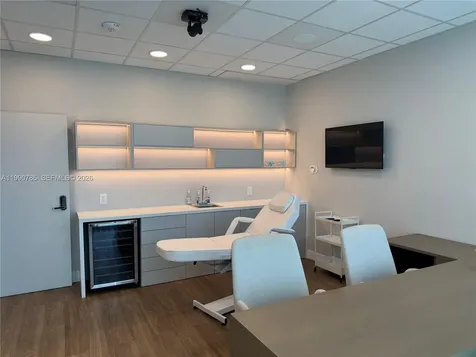 2820 NE 214th Street Aventura FL 33180