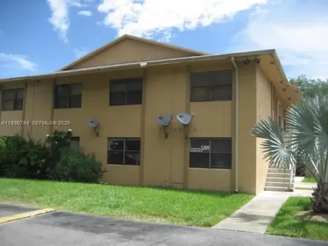 15328 SW 72 Street Miami FL 33193
