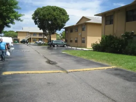 15328 SW 72 Street Miami FL 33193