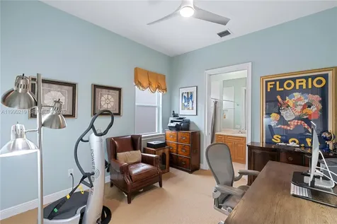 1495 Windjammer Way Hollywood FL 33019