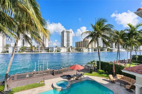 1495 Windjammer Way Hollywood FL 33019