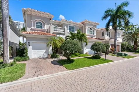 1495 Windjammer Way Hollywood FL 33019