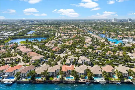 1495 Windjammer Way Hollywood FL 33019