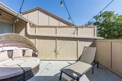 835 NW 80th Terrace Plantation FL 33324