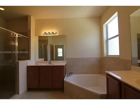 11277 NW 44th Terrace Doral FL 33178