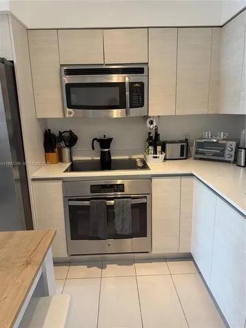 4250 NE Biscayne Boulevard Miami FL 33137