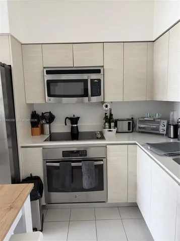 4250 NE Biscayne Boulevard Miami FL 33137