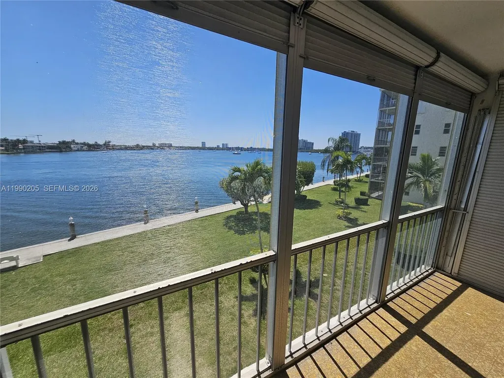 3020 Marcos Drive Aventura FL 33160