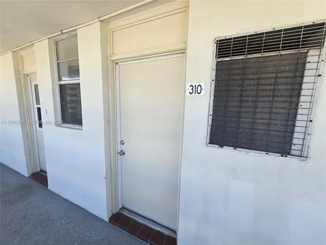 3020 Marcos Drive Aventura FL 33160