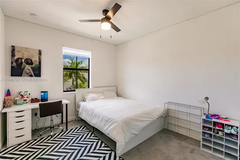 1443 SW 54 Terrace North Lauderdale FL 33068