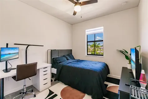 1443 SW 54 Terrace North Lauderdale FL 33068