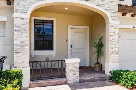 1443 SW 54 Terrace North Lauderdale FL 33068