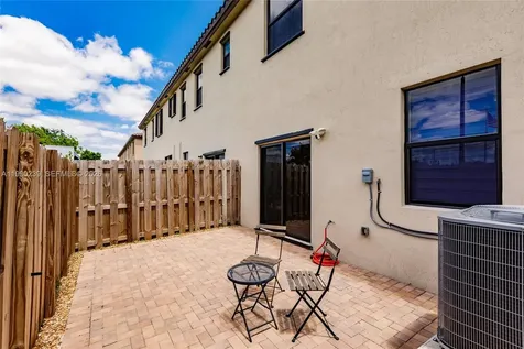 1443 SW 54 Terrace North Lauderdale FL 33068
