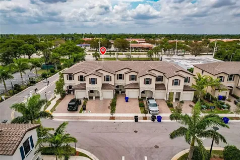 1443 SW 54 Terrace North Lauderdale FL 33068