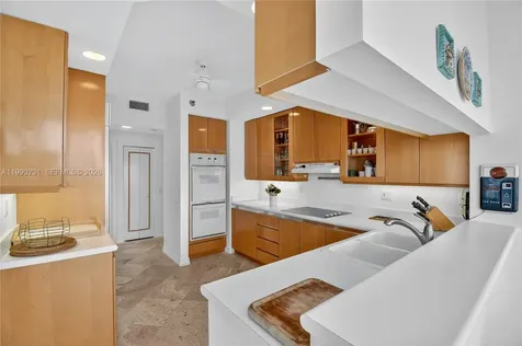 21150 Point Place Aventura FL 33180