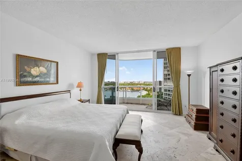 21150 Point Place Aventura FL 33180
