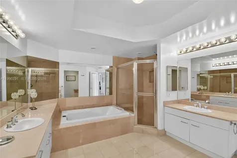 21150 Point Place Aventura FL 33180