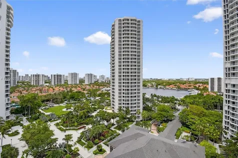 21150 Point Place Aventura FL 33180