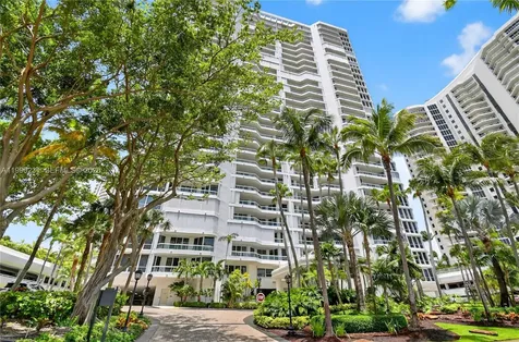 21150 Point Place Aventura FL 33180