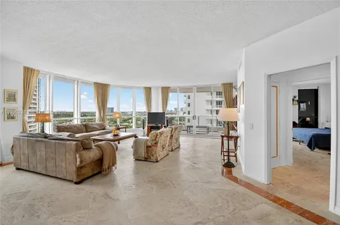21150 Point Place Aventura FL 33180