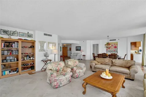 21150 Point Place Aventura FL 33180