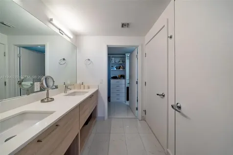 16385 Biscayne Boulevard North Miami Beach FL 33160