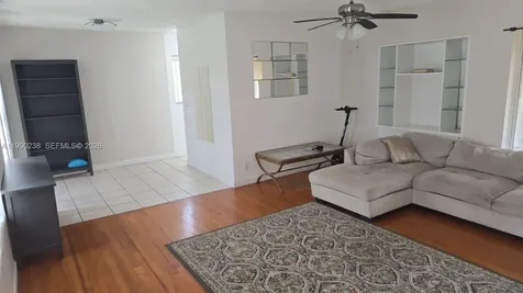 90 Isle Of Venice Drive Fort Lauderdale FL 33301