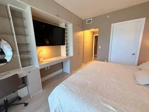 45 SW 9th Street Miami FL 33130