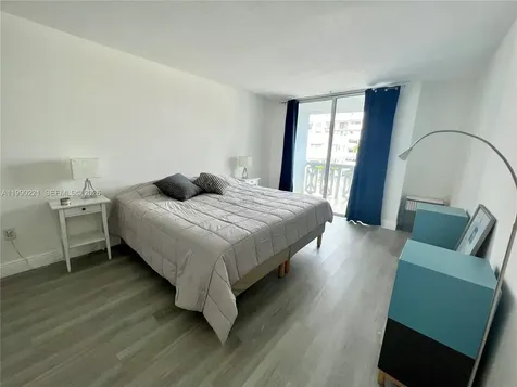 8233 Harding Avenue Miami Beach FL 33141