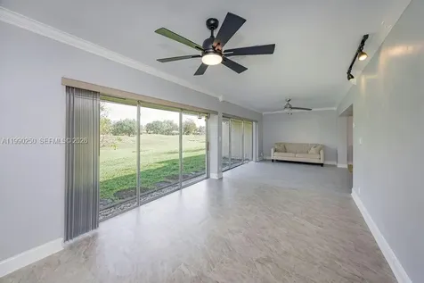 5311 Banyan Lane Tamarac FL 33319