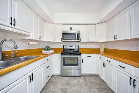 5311 Banyan Lane Tamarac FL 33319