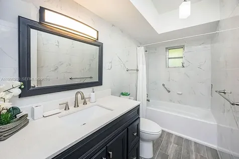 5311 Banyan Lane Tamarac FL 33319