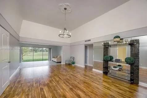 5311 Banyan Lane Tamarac FL 33319