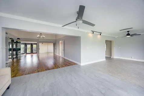 5311 Banyan Lane Tamarac FL 33319
