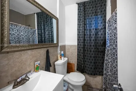 3018 NW 23rd Avenue Miami FL 33142