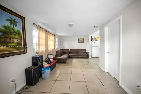 3018 NW 23rd Avenue Miami FL 33142