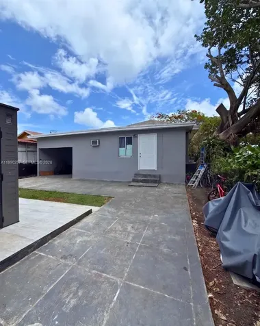 3018 NW 23rd Avenue Miami FL 33142